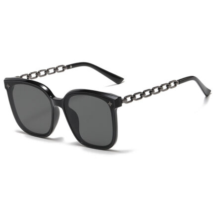 Black square UV400 fashion sunglasses with chain-style temples and resin lenses