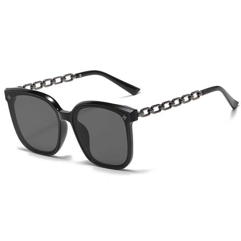 Black square UV400 fashion sunglasses with chain-style temples and resin lenses